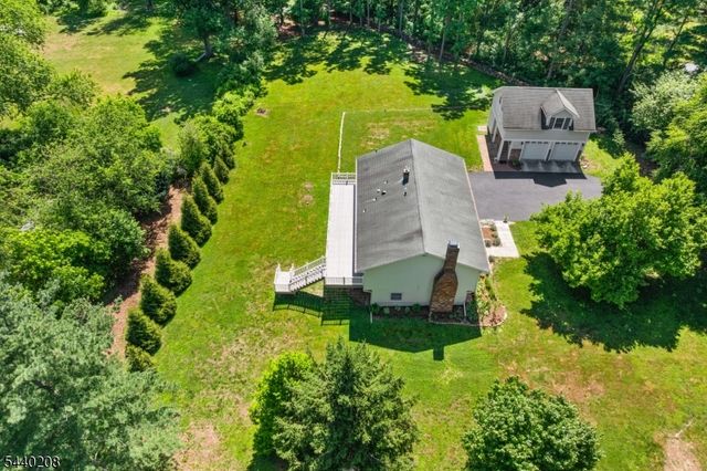 29 Oxford Cir, Montgomery Twp., NJ 08558