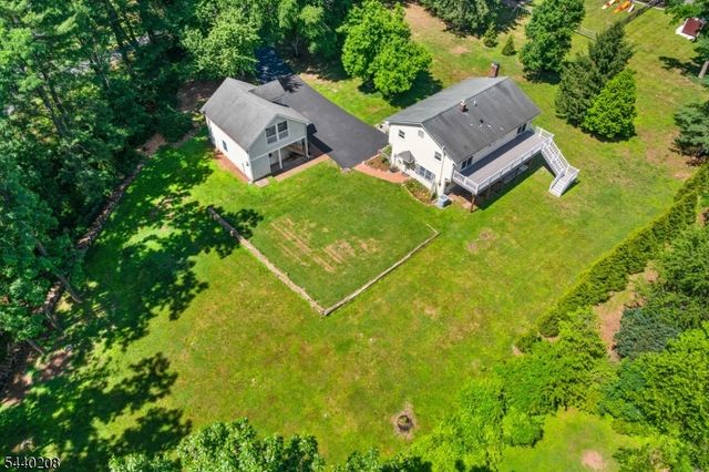 29 Oxford Cir, Montgomery Twp., NJ 08558
