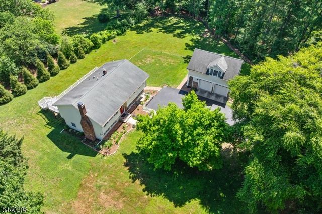 29 Oxford Cir, Montgomery Twp., NJ 08558