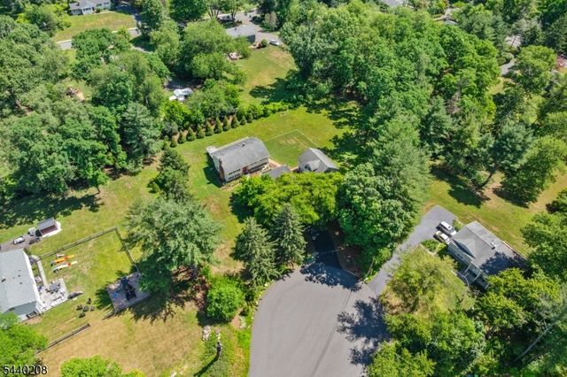 29 Oxford Cir, Montgomery Twp., NJ 08558