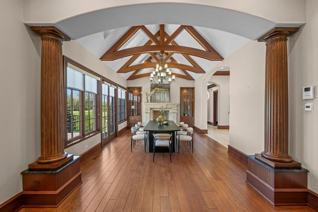 23 Enclave Court, South Barrington, IL 60010
