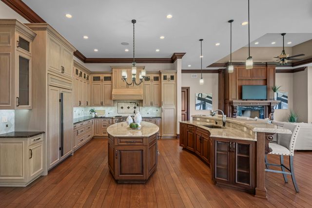 23 Enclave Court, South Barrington, IL 60010