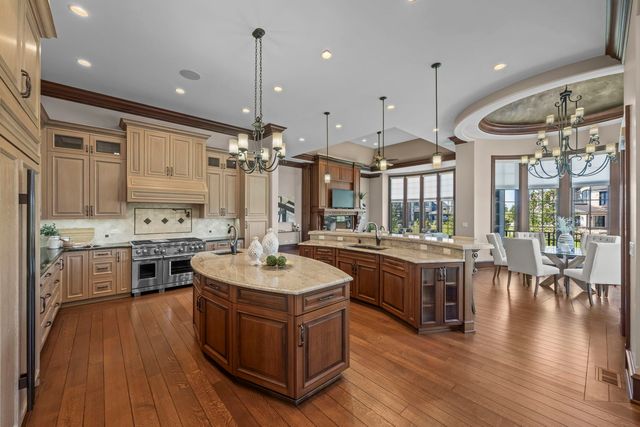 23 Enclave Court, South Barrington, IL 60010