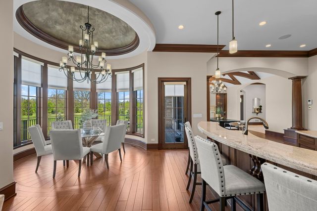 23 Enclave Court, South Barrington, IL 60010