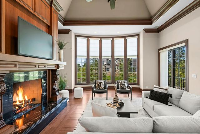 23 Enclave Court, South Barrington, IL 60010