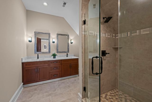 23 Enclave Court, South Barrington, IL 60010