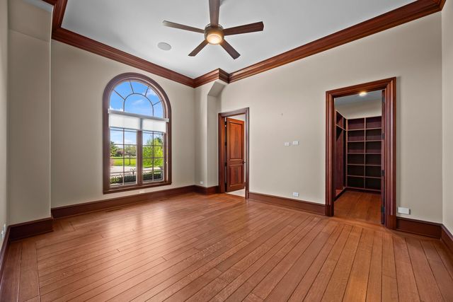 23 Enclave Court, South Barrington, IL 60010