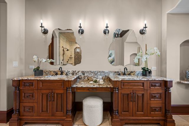 23 Enclave Court, South Barrington, IL 60010