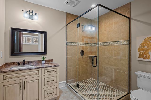 23 Enclave Court, South Barrington, IL 60010