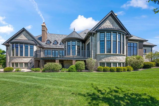 23 Enclave Court, South Barrington, IL 60010