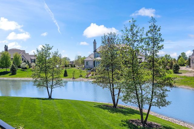 23 Enclave Court, South Barrington, IL 60010