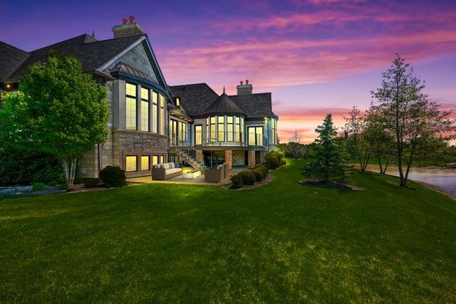 23 Enclave Court, South Barrington, IL 60010