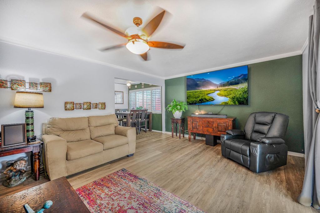 Image 13 of property listing at 2819 W Indianapolis Avenue, Fresno, CA 93705