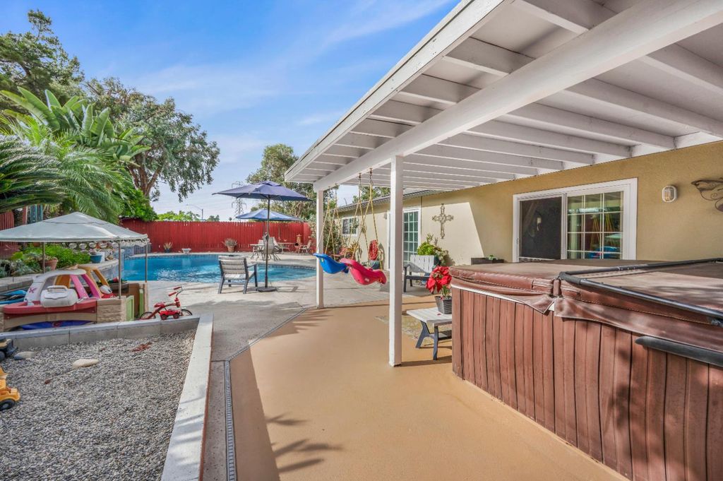 Image 23 of property listing at 2819 W Indianapolis Avenue, Fresno, CA 93705