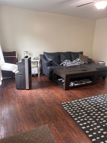 37 Glen Ave 20, Chelmsford, MA 01824