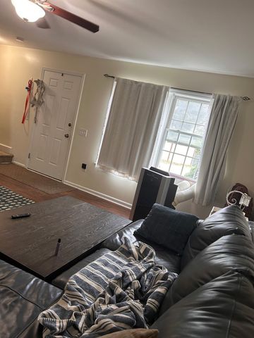 37 Glen Ave 20, Chelmsford, MA 01824