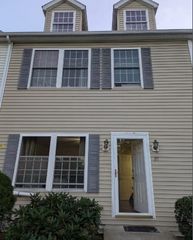 37 Glen Ave 20, Chelmsford, MA 01824