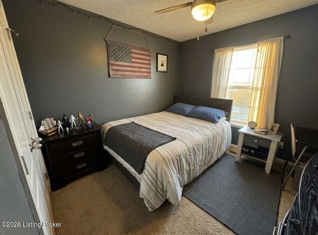 775 Oak Grove Blvd, Shepherdsville, KY 40165