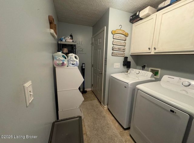 775 Oak Grove Blvd, Shepherdsville, KY 40165