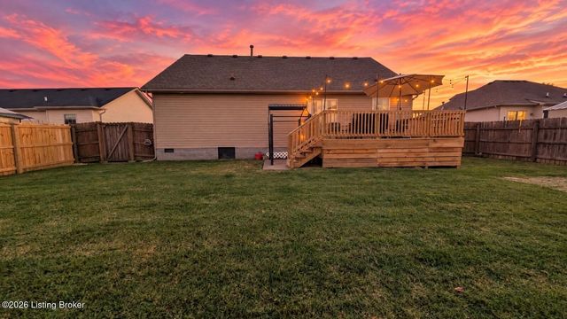 775 Oak Grove Blvd, Shepherdsville, KY 40165