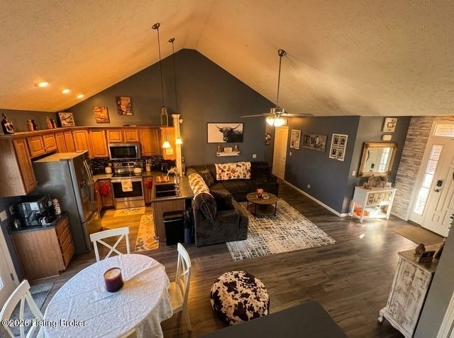 775 Oak Grove Blvd, Shepherdsville, KY 40165