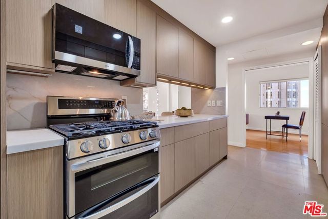 10787 Wilshire Boulevard 802, Los Angeles, CA 90024