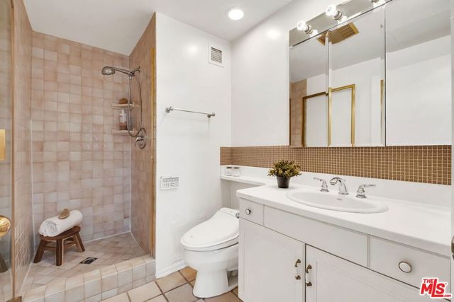 10787 Wilshire Boulevard 802, Los Angeles, CA 90024