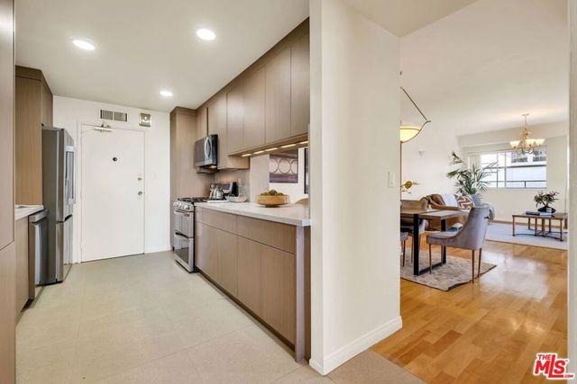 10787 Wilshire Boulevard 802, Los Angeles, CA 90024