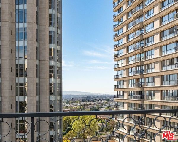 10787 Wilshire Boulevard 802, Los Angeles, CA 90024