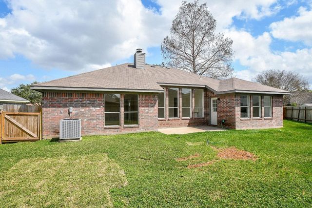 1422 Township Court, Rosenberg, TX 77471