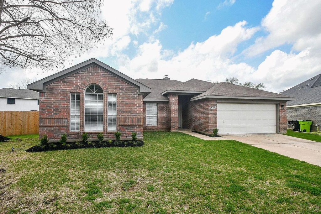 1422 Township Court, Rosenberg, TX 77471