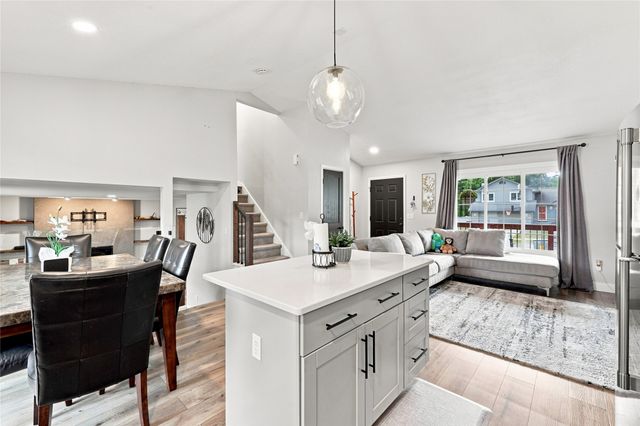 3619 SE 18th Street, Des Moines, IA 50320