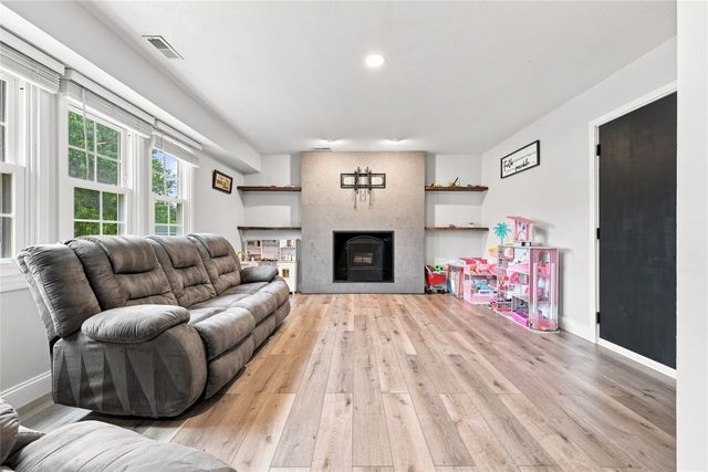 3619 SE 18th Street, Des Moines, IA 50320