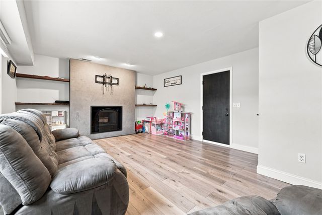3619 SE 18th Street, Des Moines, IA 50320