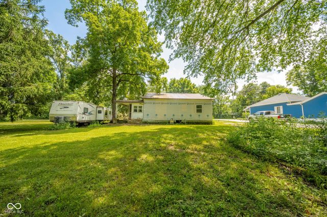 1814 W Railroad Street, New Castle, IN 47362