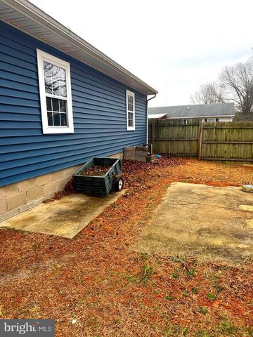 301 LILAC LN, Seaford, DE 19973