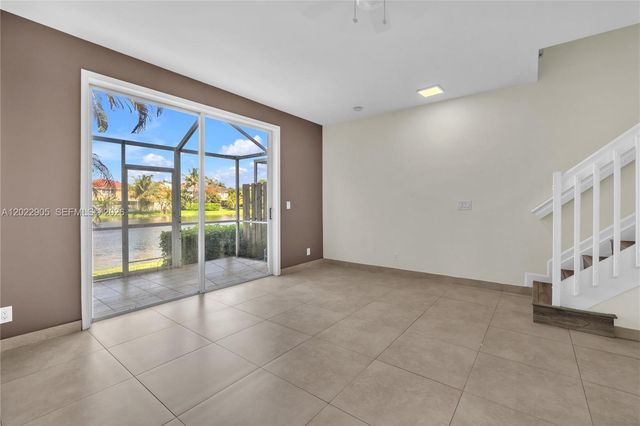 3698 San Simeon Cir, Weston, FL 33331