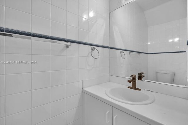 3698 San Simeon Cir, Weston, FL 33331
