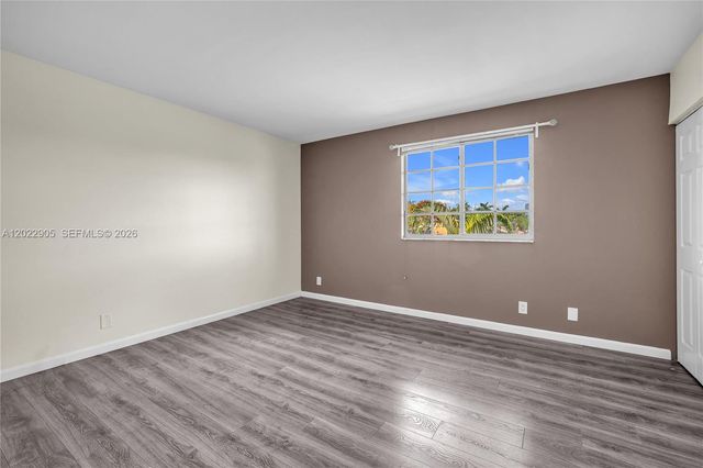 3698 San Simeon Cir, Weston, FL 33331