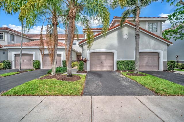 3698 San Simeon Cir, Weston, FL 33331
