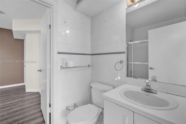 3698 San Simeon Cir, Weston, FL 33331