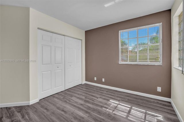 3698 San Simeon Cir, Weston, FL 33331