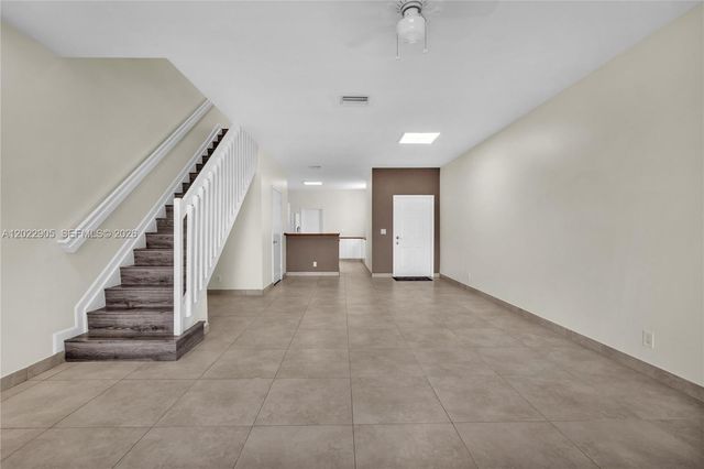 3698 San Simeon Cir, Weston, FL 33331