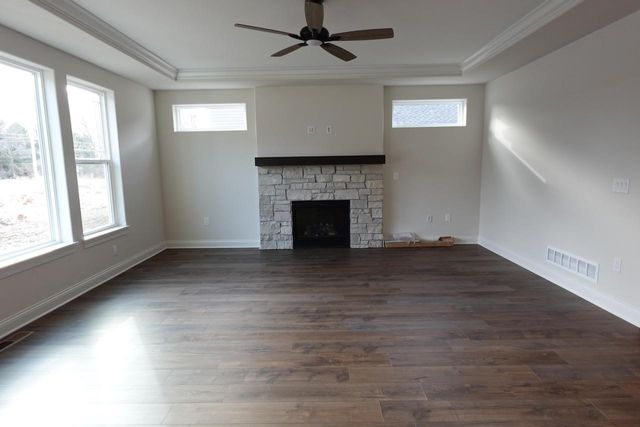 N48W21601 Martha LANE, Menomonee Falls, WI 53051