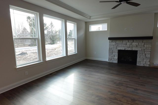 N48W21601 Martha LANE, Menomonee Falls, WI 53051