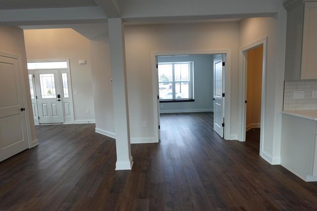 N48W21601 Martha LANE, Menomonee Falls, WI 53051