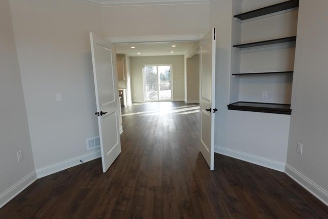 N48W21601 Martha LANE, Menomonee Falls, WI 53051