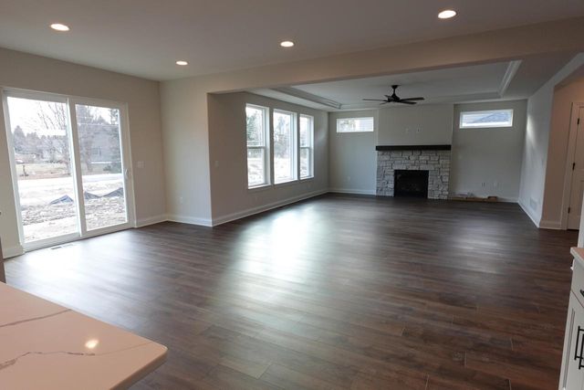 N48W21601 Martha LANE, Menomonee Falls, WI 53051