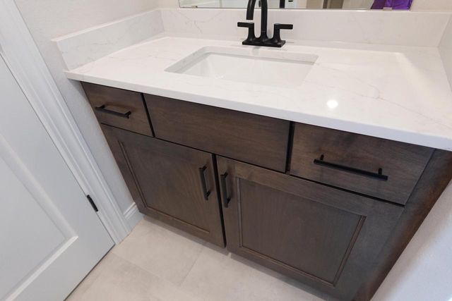 N48W21601 Martha LANE, Menomonee Falls, WI 53051