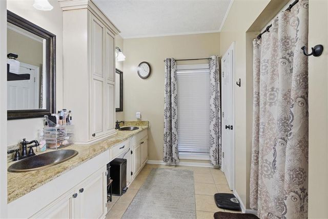 711 Sherry Drive, Sulphur, LA 70663